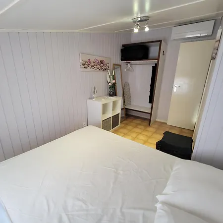 Belle De Climatisee, Tamaris, Wifi, 2 4 A 6 Couchages, Acces Payant Pour Les Piscines Et Animations , Lrtama57 Villa