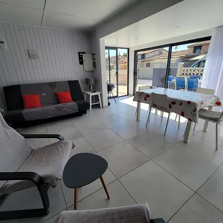 Belle De Climatisee, Tamaris, Wifi, 2 4 A 6 Couchages, Acces Payant Pour Les Piscines Et Animations , Lrtama57 Villa *