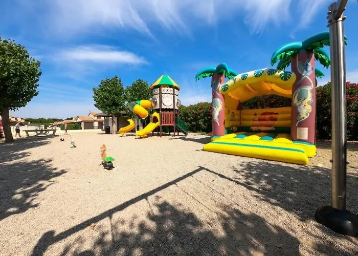 Belle De Climatisee, Tamaris, Wifi, 2 4 A 6 Couchages, Acces Payant Pour Les Piscines Et Animations , Lrtama57 Villa